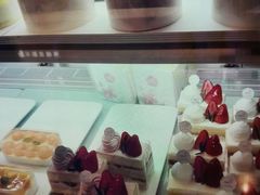 -花花卷卷·鲜食蛋糕(静安久光百货店)