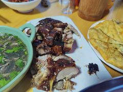 -大众跷脚牛肉馆·非遗传承单位(峨眉山店)