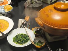 -忆江南·临江鱼馆