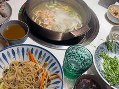 -喃喃椰·糟粕醋·椰子鸡火锅(七堡花园店)