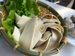 -喃喃椰·糟粕醋·椰子鸡火锅(七堡花园店)