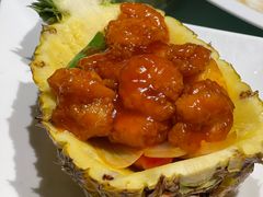 菠萝咕噜虾球-衡山汇·高级粤菜(霄云路店)