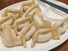 蟹粉锅贴-王家沙点心店(南京西路总店)