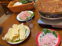 -黔多多贵州地摊火锅(木古地铁站店)