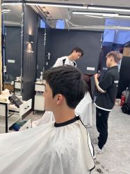 -藤野造型烫发染发