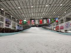 -乔波室内滑雪场