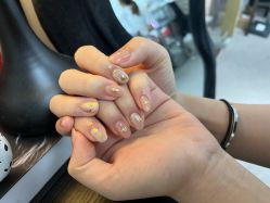 -芊屿芊浔美甲