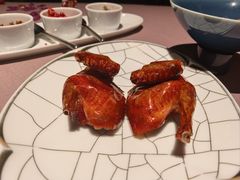 脆皮妙龄鸽-新荣记(南京西路店)