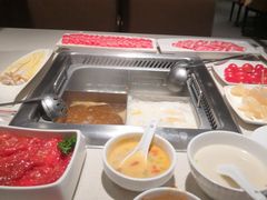 -海底捞火锅鲜切牛肉主题店(长寿路店)