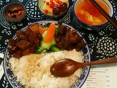 -蜗牛小馆醉乡民谣云南菜(惠新西里店)