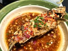 香酥大鲫鱼-费大厨辣椒炒肉(黄兴中心广场店)