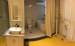 -悦芳庭美肤美体品牌集合店