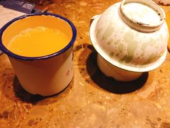 -沪小二炭火蛙锅(淮海中路美食不夜城店)