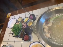 -强盅盅重庆市井火锅店(中央大街店)