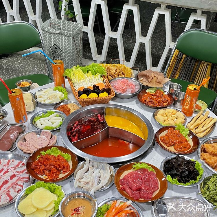 青岛🥢90年代复古川味火锅｜蛋煎糍粑🥇‼️