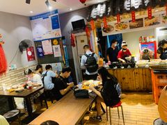 大堂-爆炸头阿姨小四川正宗川味小吃(无任何分店)
