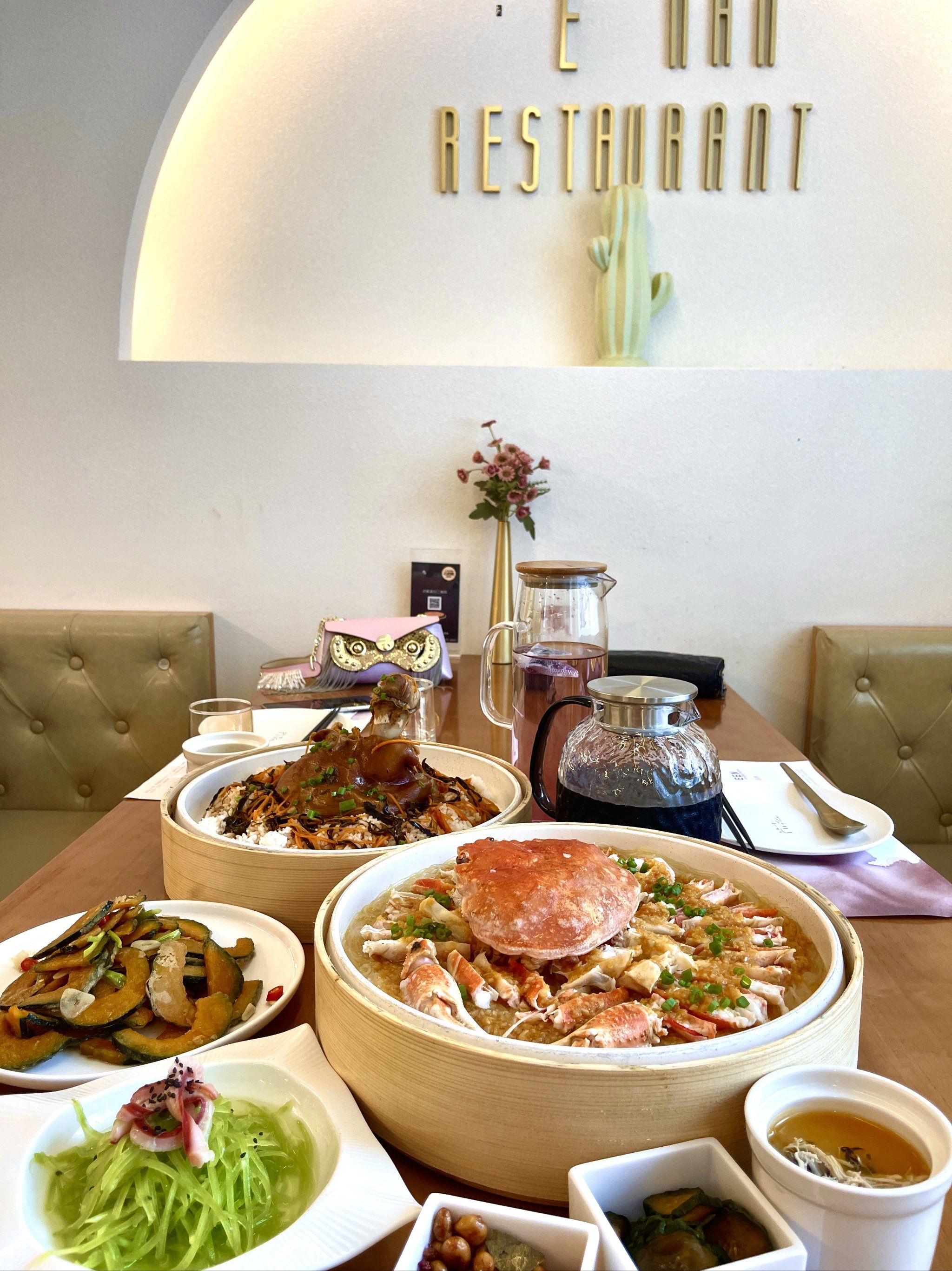 今天在白房子里吃了顿漂亮饭