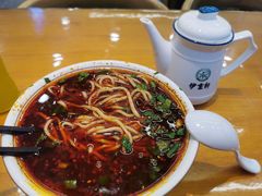 -伊京轩兰州牛肉面(闹市口店)