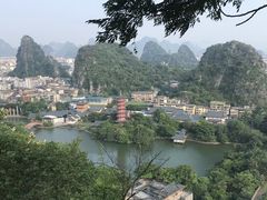 -叠彩山景区