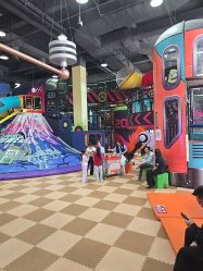 -欧酷世界动力星球(王府井奥莱UP TOWN店)