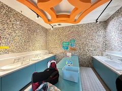 -Swim斯卫姆国际儿童游泳中心(红博中央公园店)