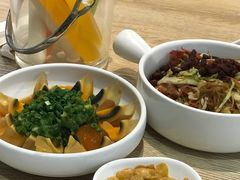 虎皮青椒拌黄心皮蛋-小雅木姜子烤鸡·贵州菜(鸿通城店)