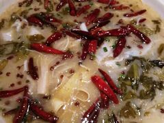 -江渔儿酸菜鱼专门店(明珠广场店)