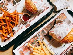 -The Habit Burger Grill 哈比特汉堡(复兴soho店)