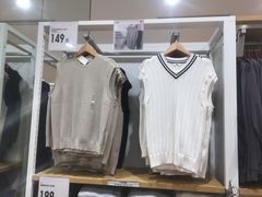 -优衣库(南宁江南万达店)