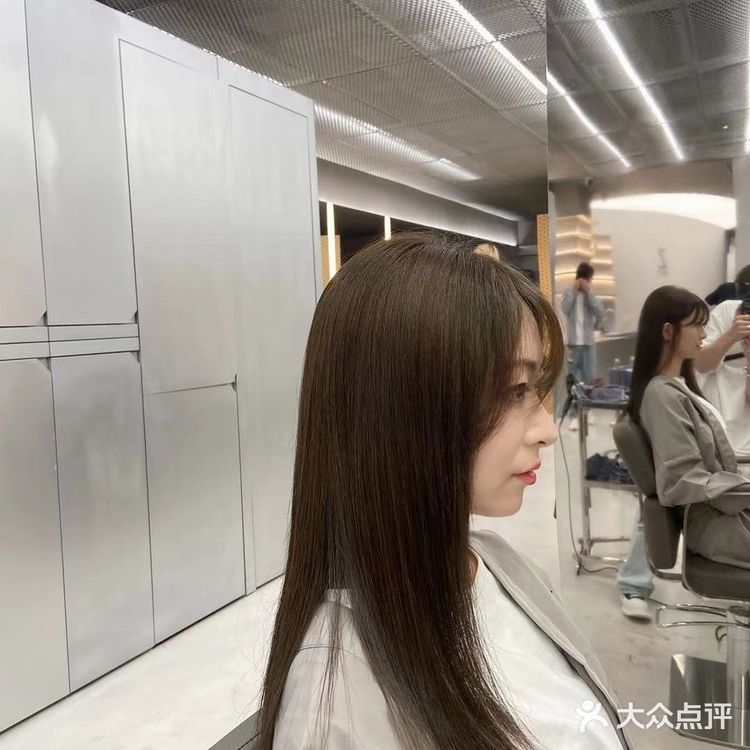 藏在网红地标里的潮流美发沙龙| Z.ZEST高质量染发