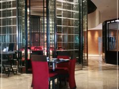 -上海滴水湖皇冠假日酒店
