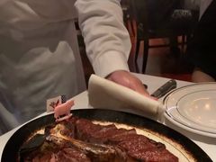 -Wolfgang’s Steakhouse 沃夫冈牛排馆(上海白玉兰广场店)