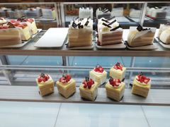 -焙丽拾光(麦凯乐直营店)