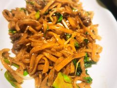 干炒牛河-潮泰牛肉火锅 · 创于1992年(车公庙店)