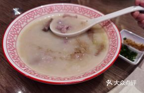 Fresh Pork Offal Congee in Large Pot