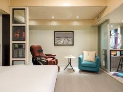 -喜鹊愉家酒店(郑州曼哈顿博览中心地铁站店)