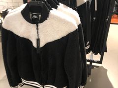 -耐克(恒隆广场店)