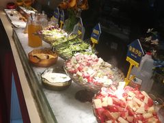 自助取餐区-蒙肥羊·酸汤潮牛·鲜牛肉火锅烤肉自助(岗顶店)