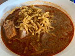 -Khao Soi Mae Manee