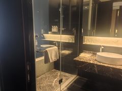 -上海虹桥西郊假日酒店