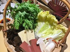 -余欢领鲜火锅(新街口店)