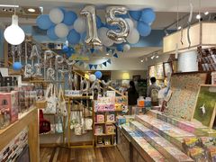 -猫的天空之城概念书店(束河店)