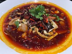 -川流不息·地道川菜·小龙虾(松东路店)