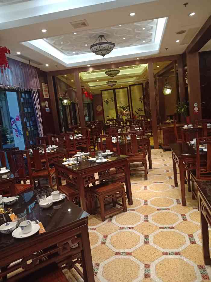 王润兴酒楼·百年老字号-"老是上错菜,服务态度不咋的,菜超级咸,也.