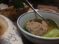 蟹粉狮子头-香园茶社·金陵小灶(老门东店)