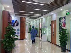 -茂菊口腔连锁(浦东南路店)