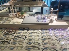 -Trend1881视光·蔡司视觉(领展广场店)
