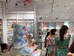 -名创优品(山东青岛华润万象城店)