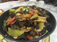 -乡土特色.冷锅鱼.牦牛肉汤锅