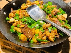 -聚鑫朋酸菜肥肠(文艺路口店)